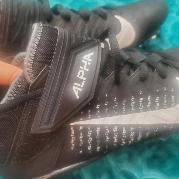 Nike football shoes - Picture 7 of 7